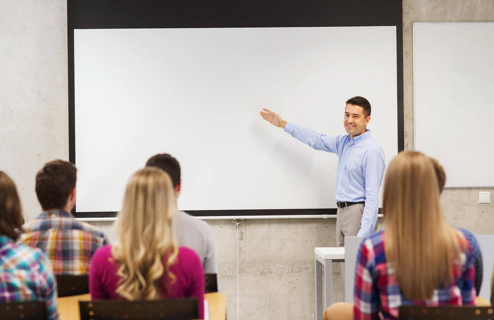 online class vs physical class essay