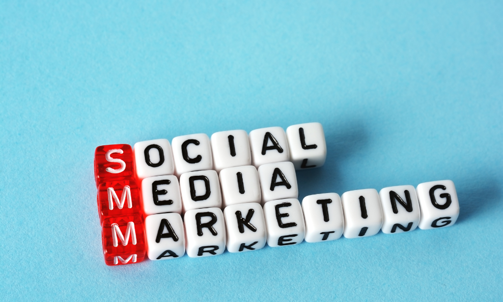 Ultimate Social Media Marketing Course
