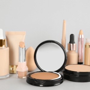 Makeup: Primer, Foundation, Concealer, Corrector, Contouring